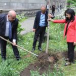 (Հայերեն) Ագրարային 95․ տոնական իրարանցում՝ հերթական ծառատունկը համալսարանի հարակից այգում