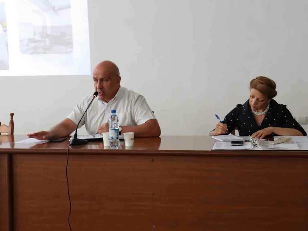 (Հայերեն) Գիտխորհրդի սեպտեմբերյան նիստն ամփոփեց նախորդ ուսումնական տարվա տարեկան հաշվետվությունները եւ ոչ միայն