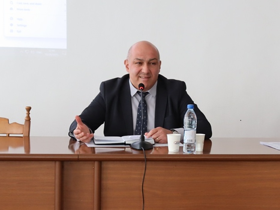 (Հայերեն) ՀԱԱՀ ռեկտոր Հրաչյա Զաքոյանի ողջույնի ուղերձը համալսարանի հիմնադրման 95-ամյակի կապակցությամբ