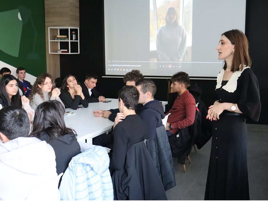 (Հայերեն) Դուալ եռանկյուն․ աշխատանքի վրա հիմնված ուսուցման առաջին հաշվետու միջոցառումը