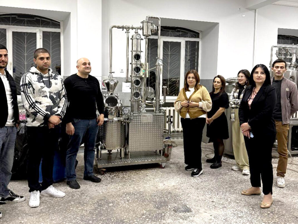 (Հայերեն) Գործնական դաս Գարեջրագործության լաբորատորիայում «Ալկոհոլային խմիչքների արտադրություն» առարկայից