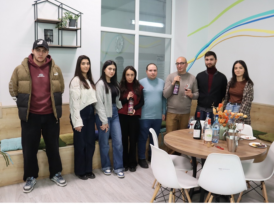 (Հայերեն) Ուժեղ բիզնես պլաններ՝ ագրարային տնտեսագիտության եւ գինեգործության յուրահատուկ ոլորտների ապագա առաջնորդներից