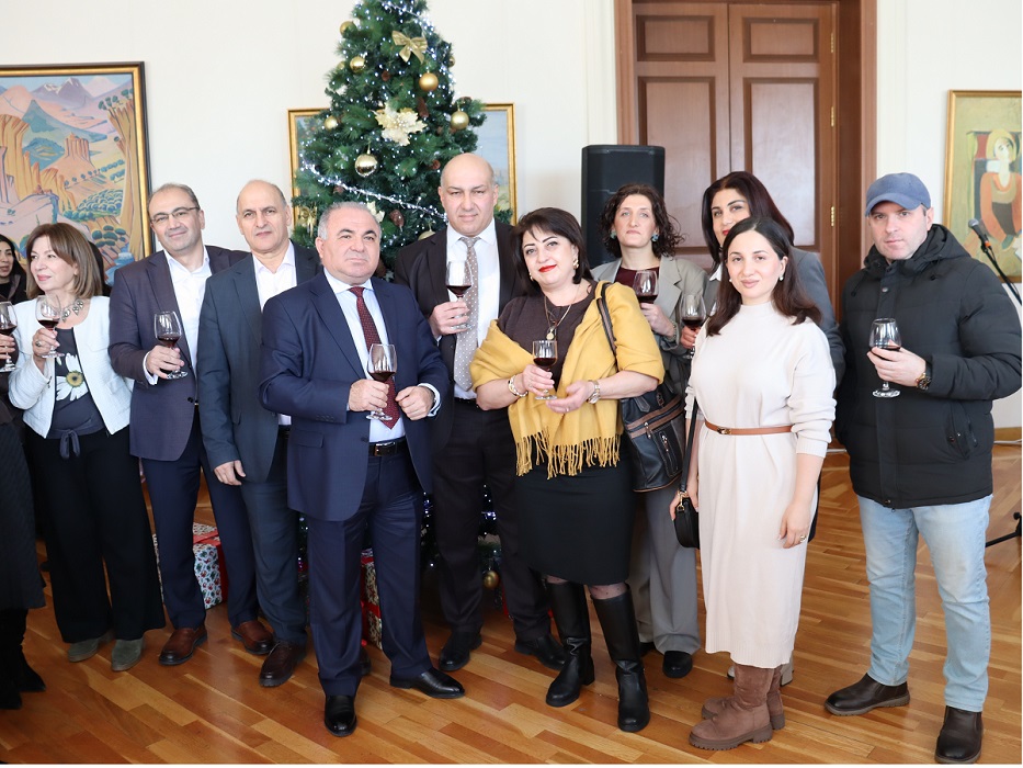 Ագրարային համալսարանը ճանապարհում է հաջողության եւս մեկ տարի․ տարեմուտի հանդիսությունը ջերմ էր