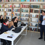 (Հայերեն) ՀԱԱՀ ուսանողների աստեղային ժամը ըստ Հարություն Մնացականյանի․ տարբերվող հանդիպում երկրորդ կուրսեցիների հետ