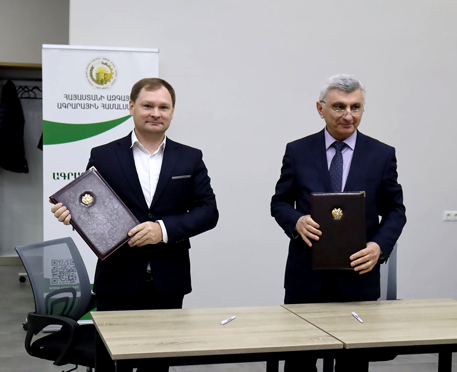 (Հայերեն) Գիտատեխնիկական փոխգործակցության համաձայնագիր ՀԱԱՀ Ագրոկենսատեխնոլոգիաի ԳԿ-ի եւ «Նեմչինովկա» հետազոտական կենտրոնի միջեւ