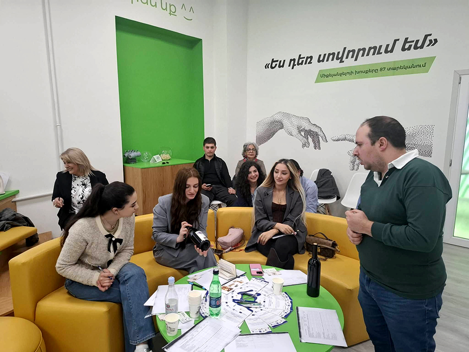 Մեր երիտասարդները փորձում են խնդիրների լուծման լավագույն եղանակը գտնել