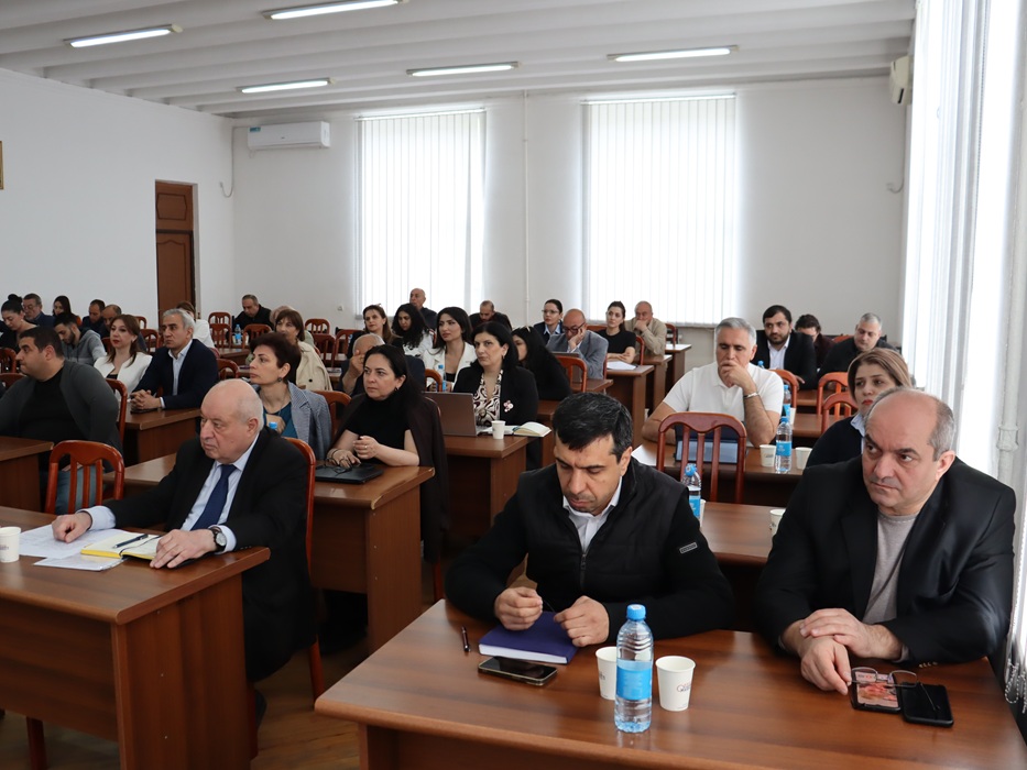 Գիտական խորհուրդը նախանշում է ՀԱԱՀ ուսումնափորձնական կարողությունների օգտագործման նոր բնագծեր